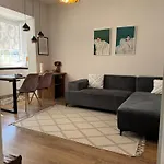 Govi Apartment Al Pieno Centro Di Tirana